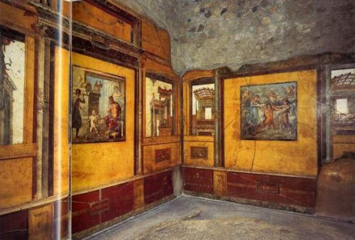 A Casa dos Vettii. Uma das mais famosas e luxuosas residências da antiga cidade romana de Pompeia.
