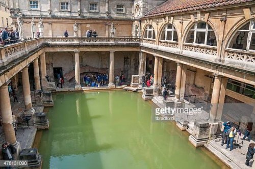 Os banhos romanos na cidade de Bath na Inglaterra, um dos mais bem conservados do antigo Império.