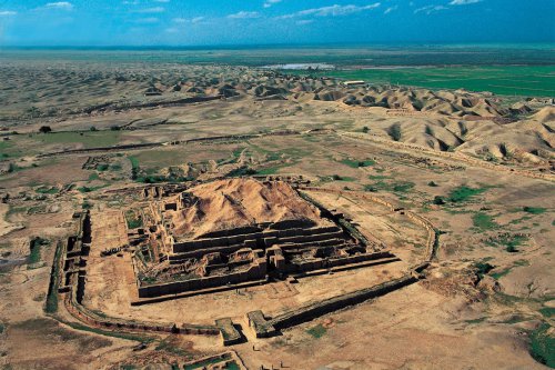 As ruínas do Zigurate de Al-Untash-Napirisha, vista aérea.