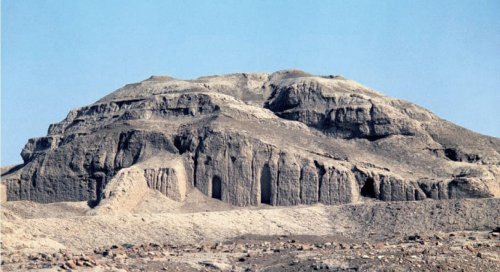 Ruínas do Zigurate de Uruk.