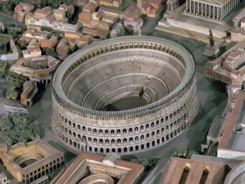 A reconstrução do Coliseu na maquete do Museu da Civilização Romana, Roma.