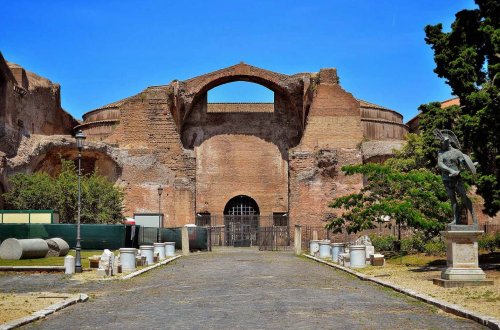 Ruína das Termas de Dioclesiano em Roma.