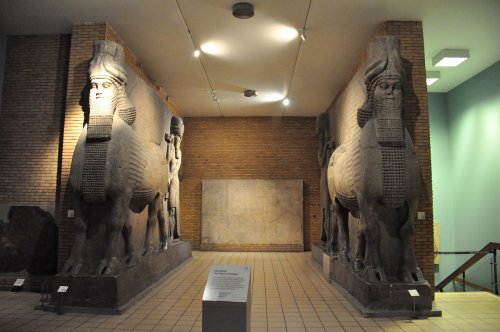 Lamassus de Khorsabad em exposição no Museu Britânico