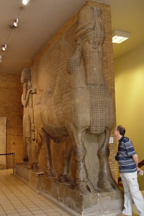 Detalhe de um dos lamassus do Museu Britânico.